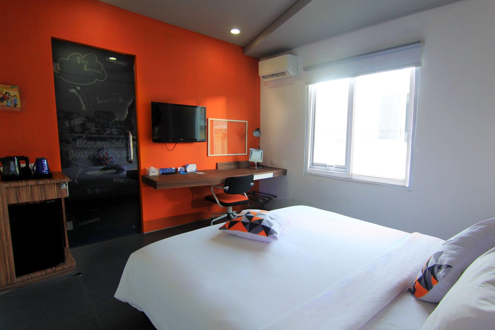 Berry Biz Hotel Seminyak Buitenkant foto